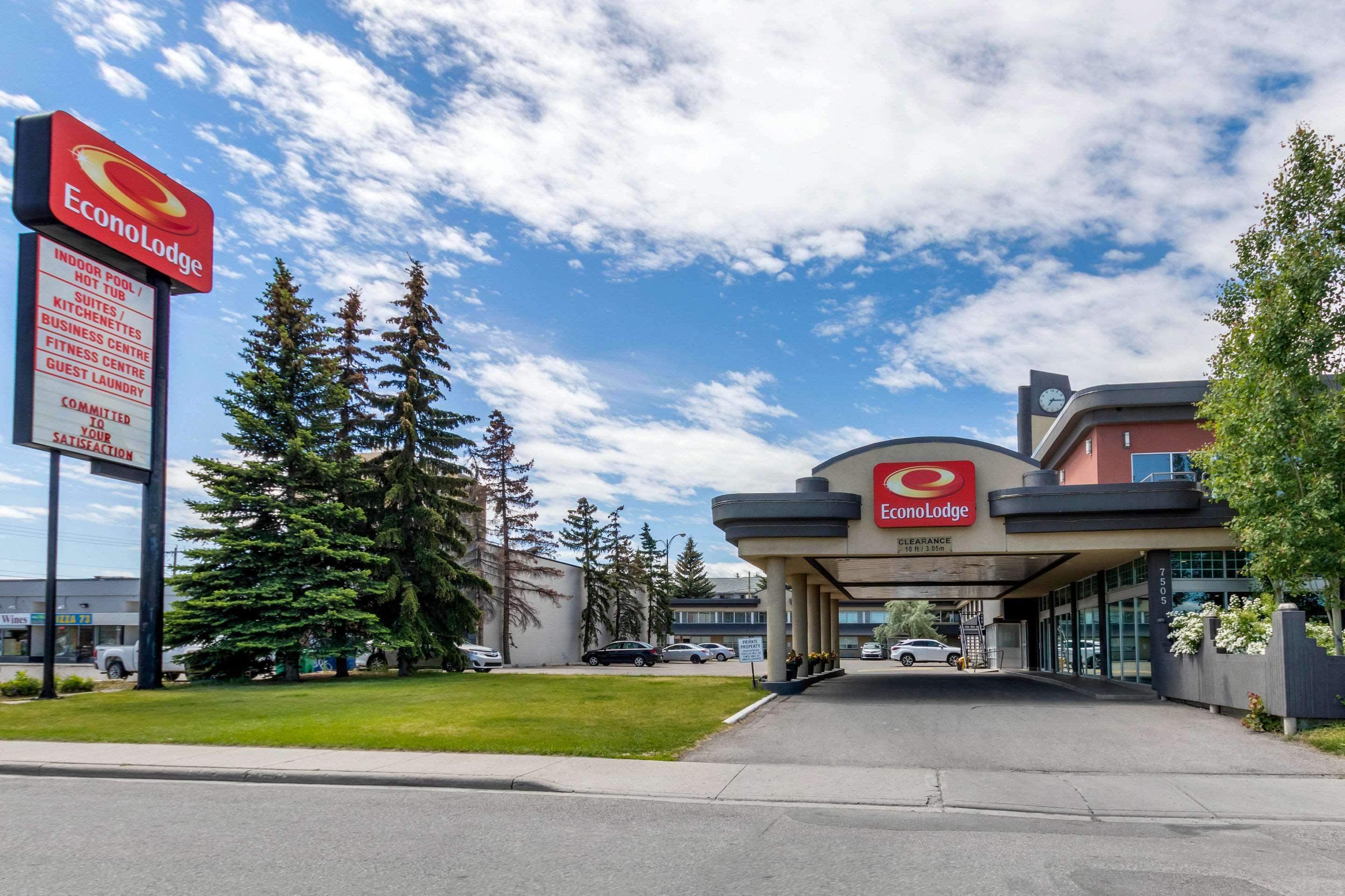 Super 8 By Wyndham Macleod Trail Calgary Hotell Eksteriør bilde