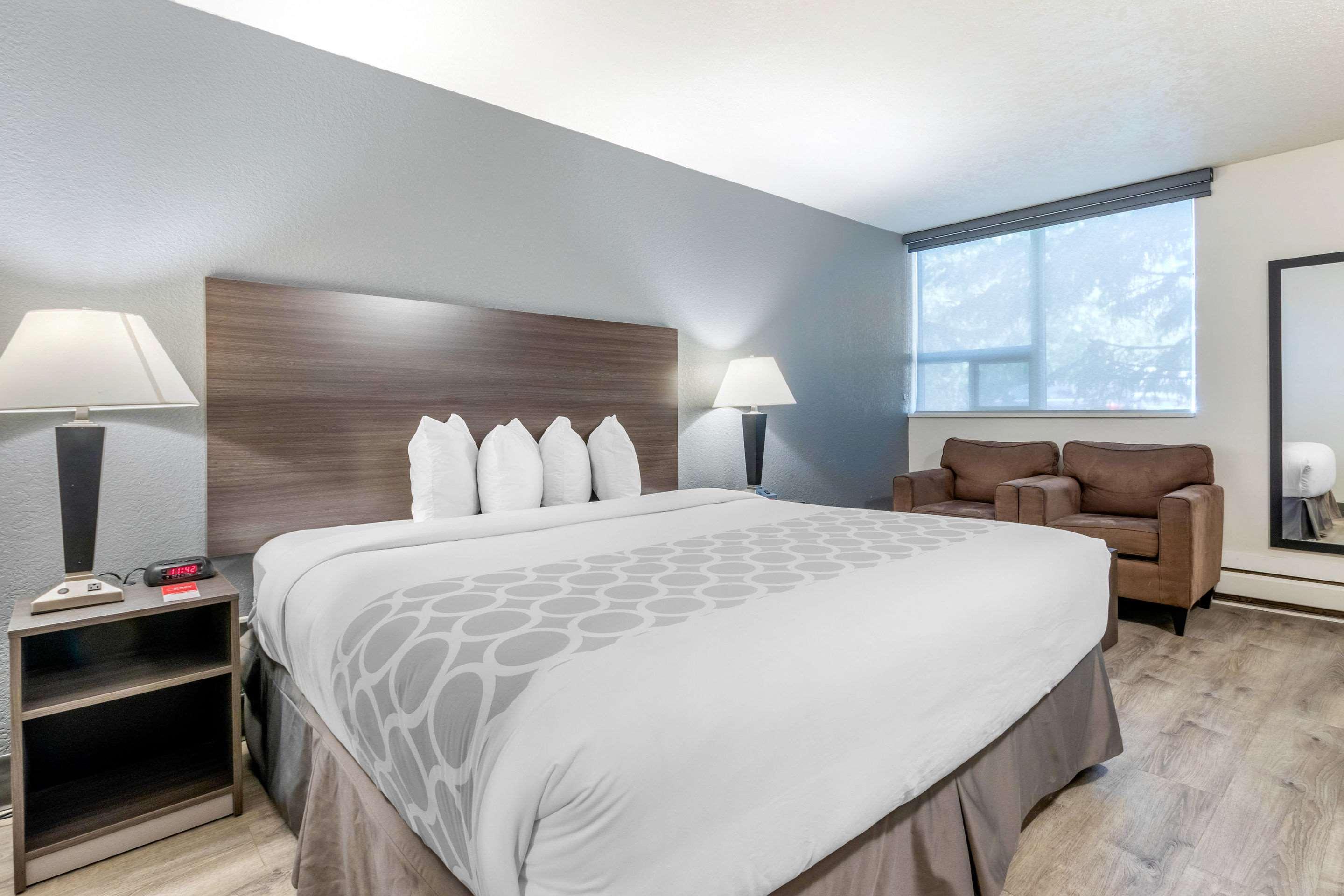 Super 8 By Wyndham Macleod Trail Calgary Hotell Eksteriør bilde