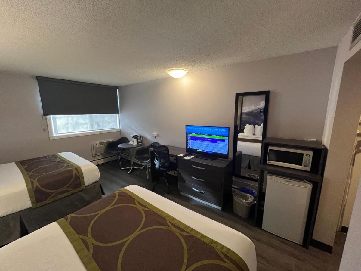 Super 8 By Wyndham Macleod Trail Calgary Hotell Eksteriør bilde