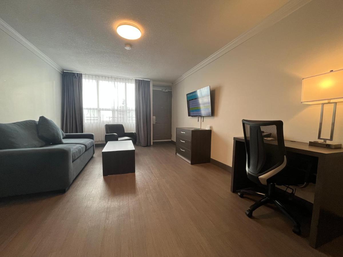 Super 8 By Wyndham Macleod Trail Calgary Hotell Eksteriør bilde